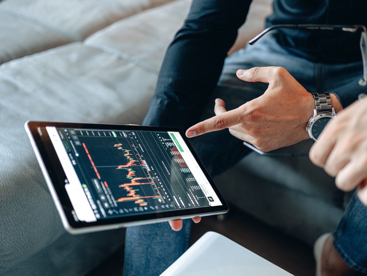 WMax威马证券:多资产跟单系统如何重塑金融交易?