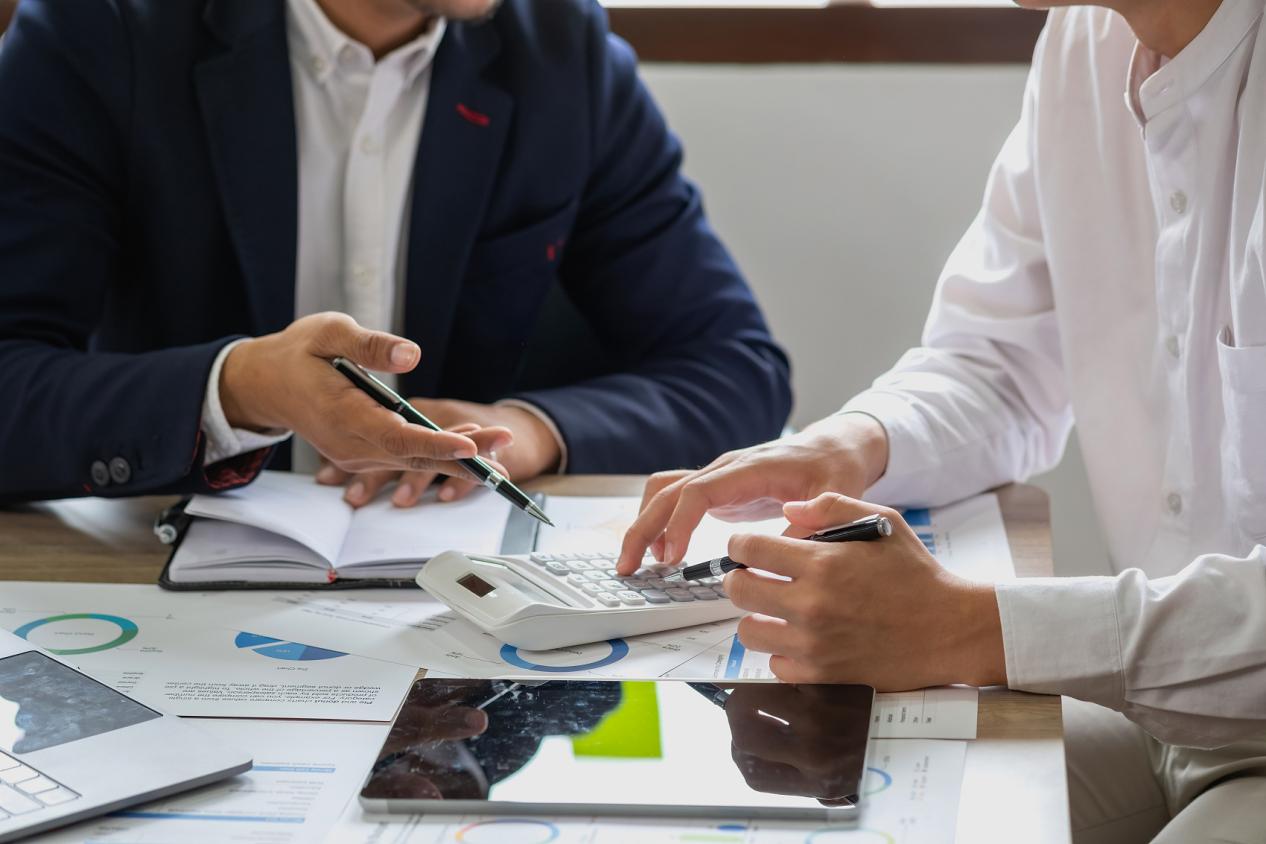 金融投资新范式:跟单交易系统如何重塑散户生态?