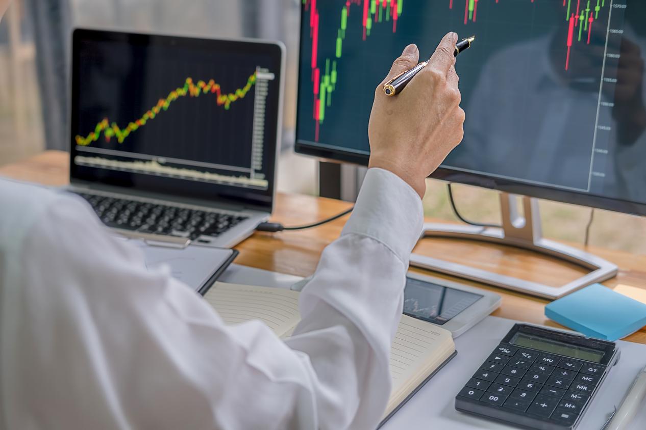 告别复杂术语：让交易回归直观体验