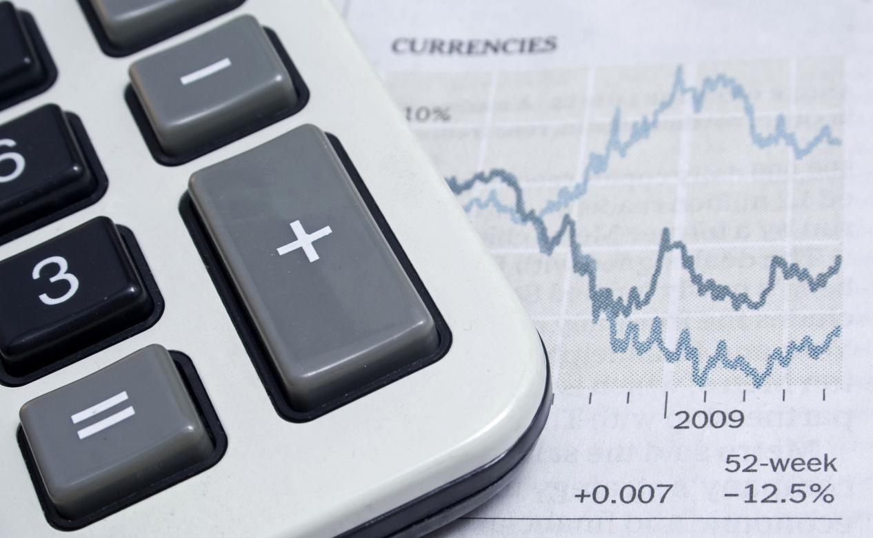 黄金投资怎么选？ETF与现货黄金成本对比，WMAX助力稳健交易
