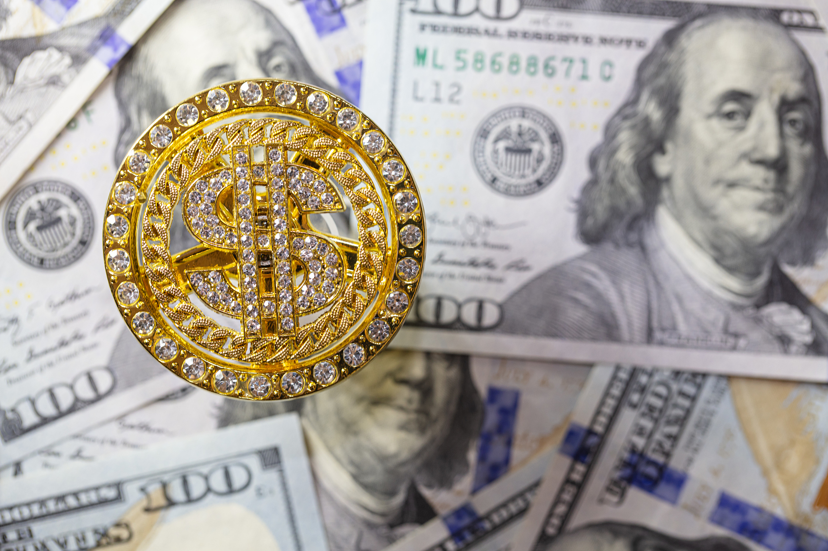 交易的孤独与社群：贵金属交易者如何在独立中获得参照